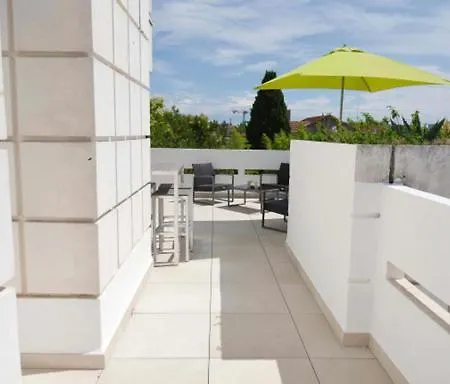 Appartement Terrasse Panoramique Hopitaux Et Facultes